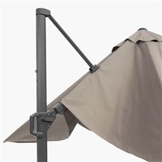 Cast aluminium frame and handle